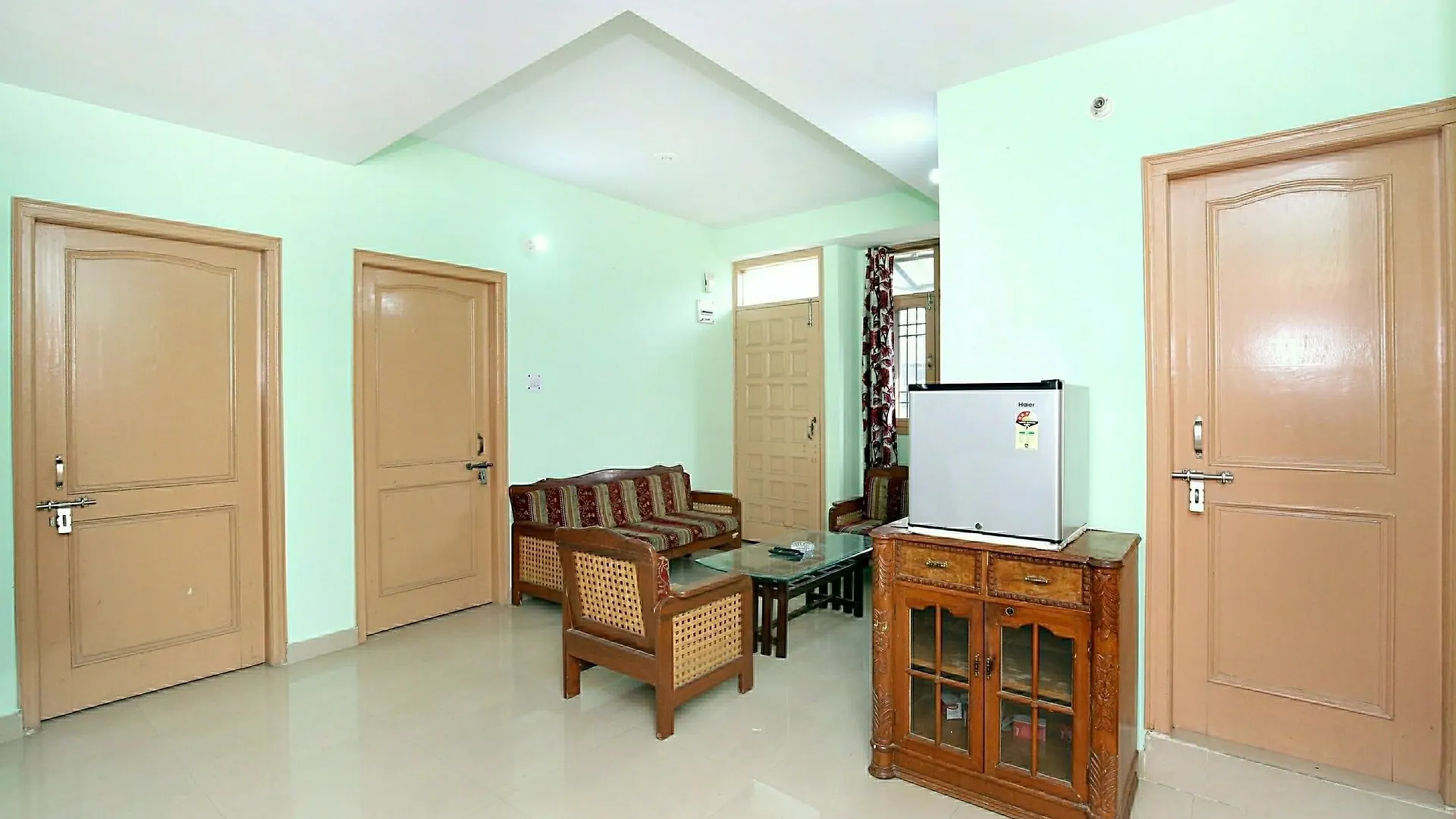 Oyo 10409 Home Sector 4 New Shimla