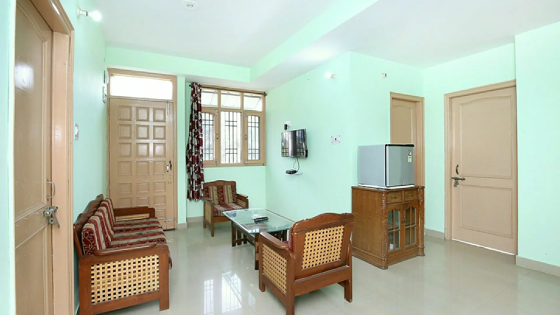 Oyo 10409 Home Sector 4 New Shimla 0*,  India
